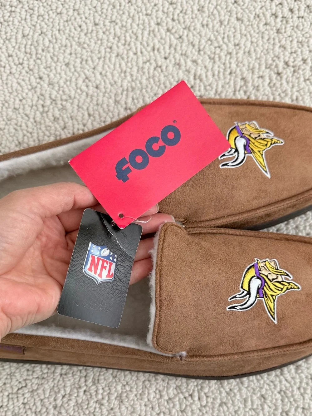 NWT Minnesota Vikings FOCO Slippers